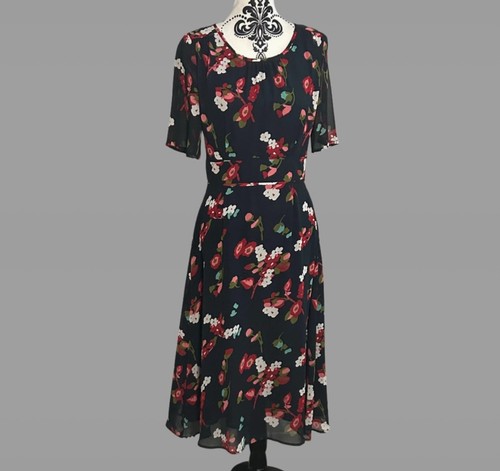 Laura ashley floral - dress, fit