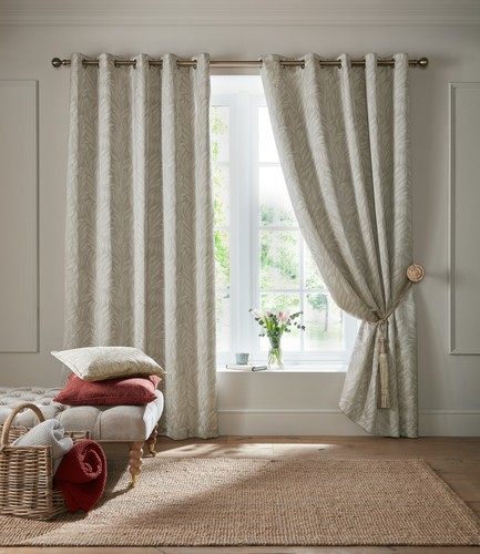 Laura ashley millhayes - laura,